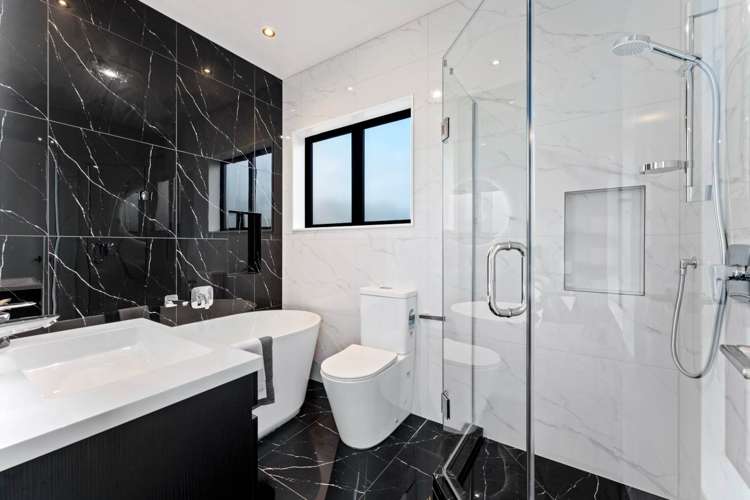 8 Barrel Crescent Swanson_19