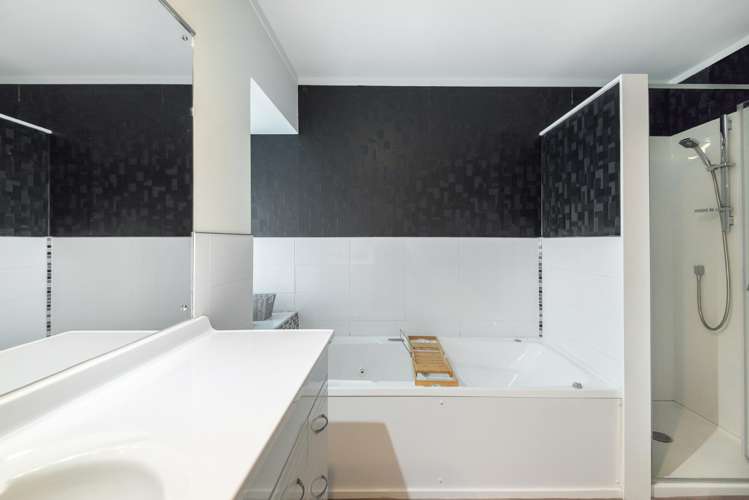 56 Fitzwilliam Drive Torbay_20