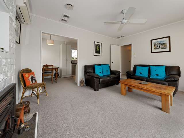 34 Dolbear Street Titirangi_3