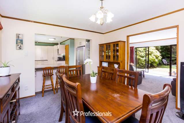 8 King Charles Drive Kingsley Heights_4