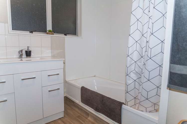 255 High Street Dannevirke_11