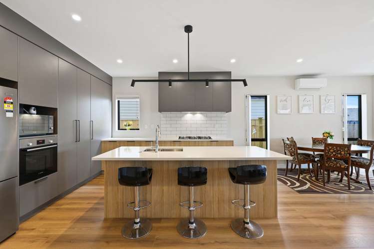 12 Korowhiti Road Clarks Beach_18