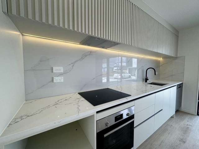 2/36 Fairdale Place Birkdale_1