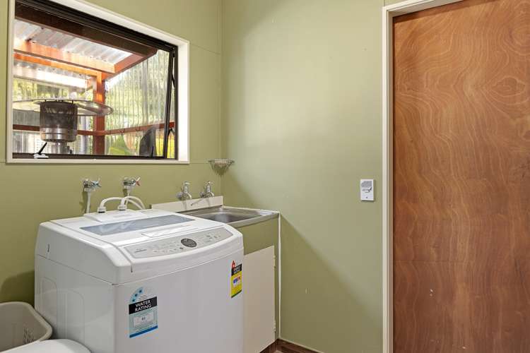 61 Eighty Eight Valley Road Wakefield_14