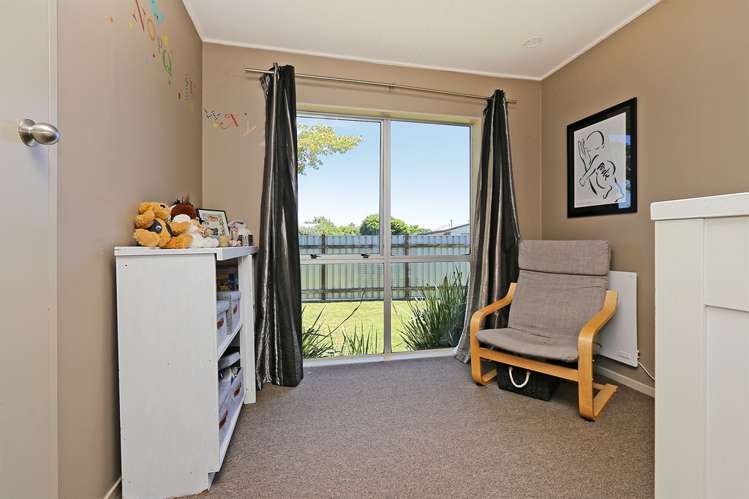 1 Deakin Place Clive_12