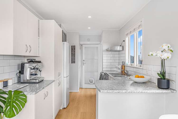 1/19 Seaview Road Glenfield_2