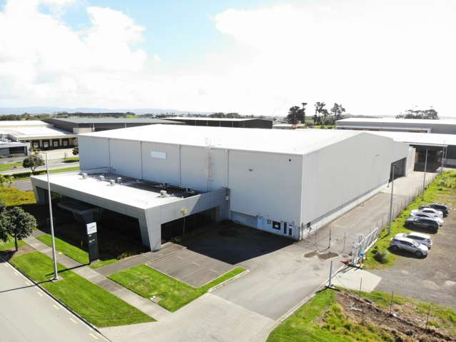 2,800sqm clear-span warehouse - Airport