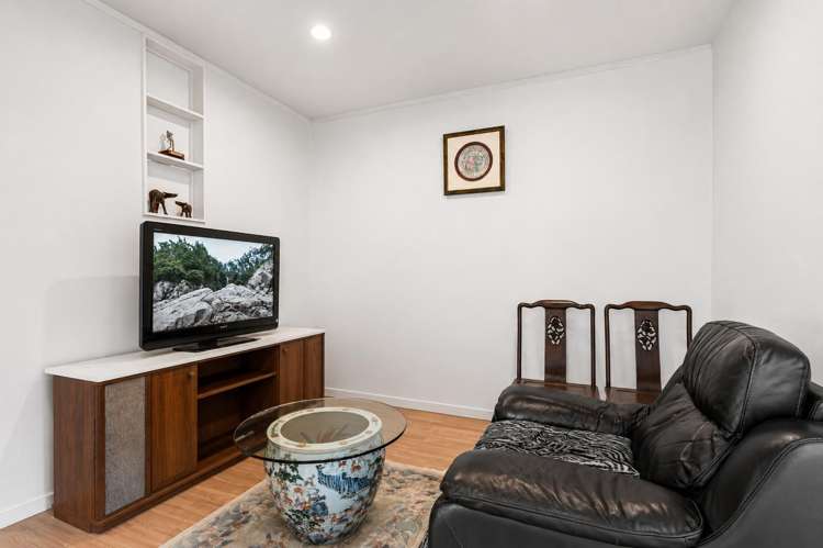 33A Invermay Avenue Three Kings_9