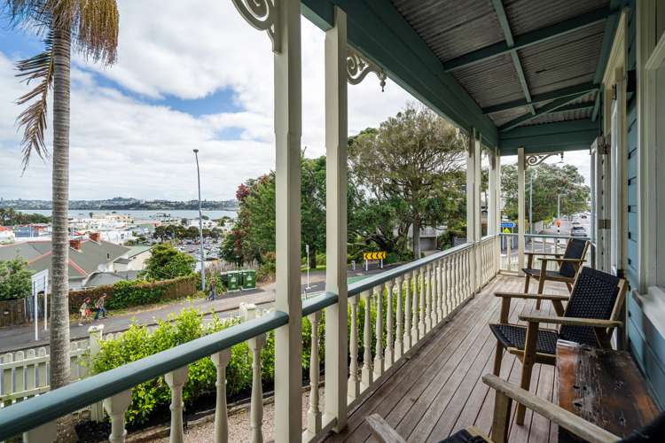 2/74 Victoria Road Devonport_30
