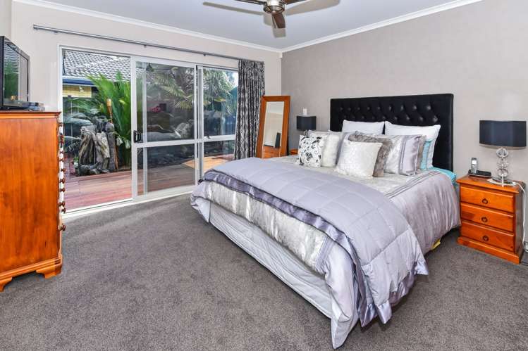 18 Turnberry Drive Wattle Downs_10