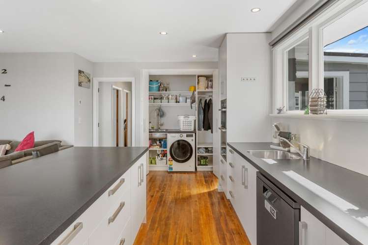 22 Stephen Street Halfway Bush_7