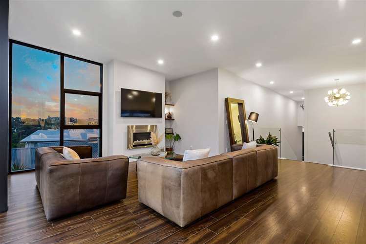 5 Remuremu Street Long Bay_8