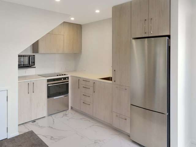 14 Bauchop Road 1371_3