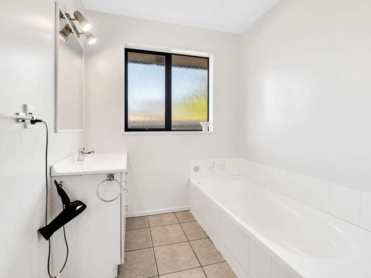 13 Raphael Close Rolleston_12