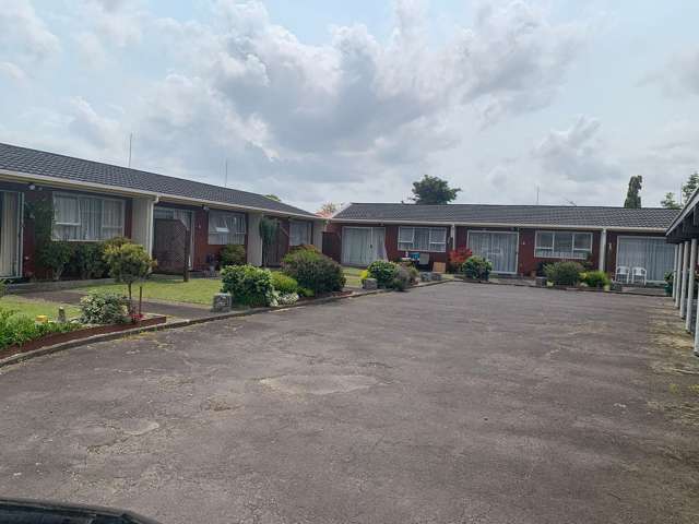 Tidy ground floor unit - fully fenced and secure