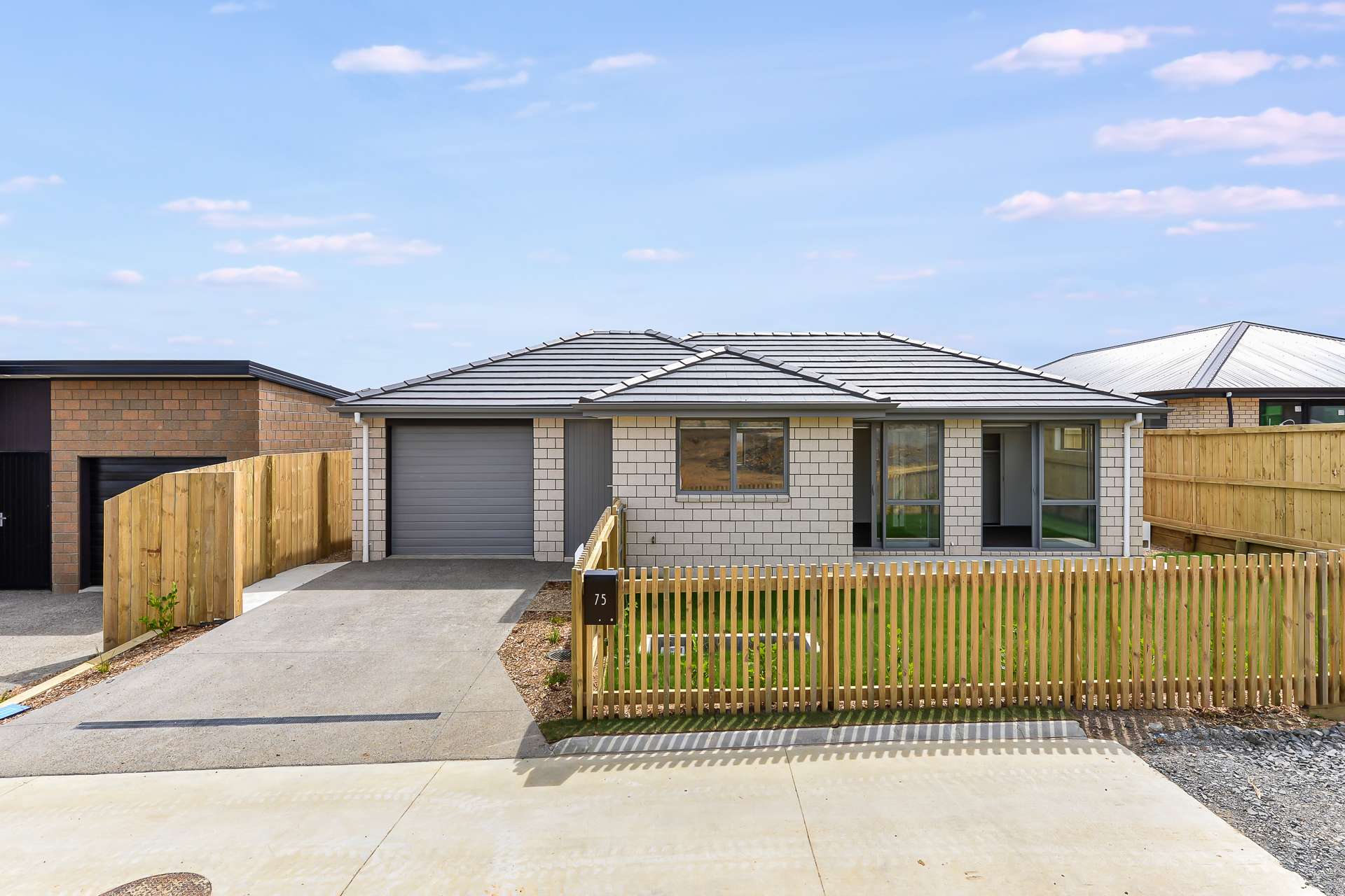 75 Waruhia Crescent Rototuna North_0