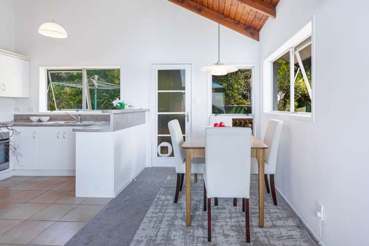 2/38 Ravenwood Drive Forrest Hill_5