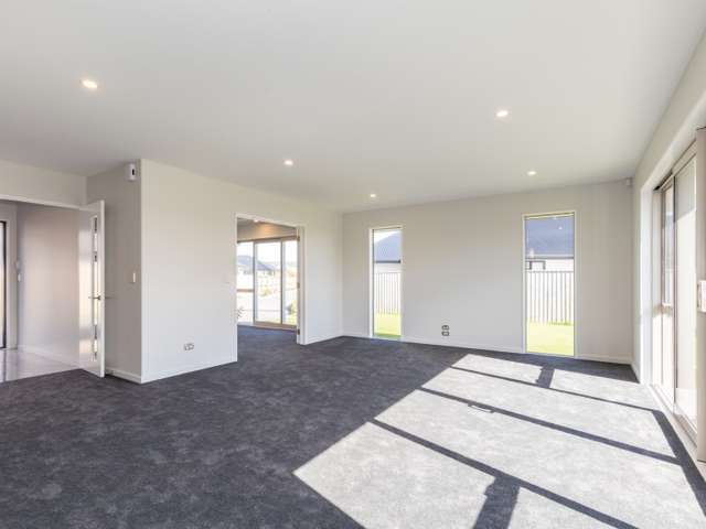 31 Four Peaks Drive Wigram_4