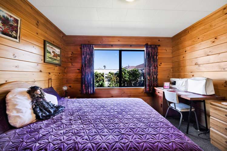 69 Egmont Street Hawera_16