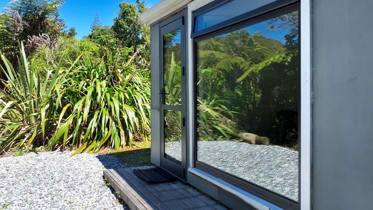 3215 Archers Road Tennyson Inlet_21