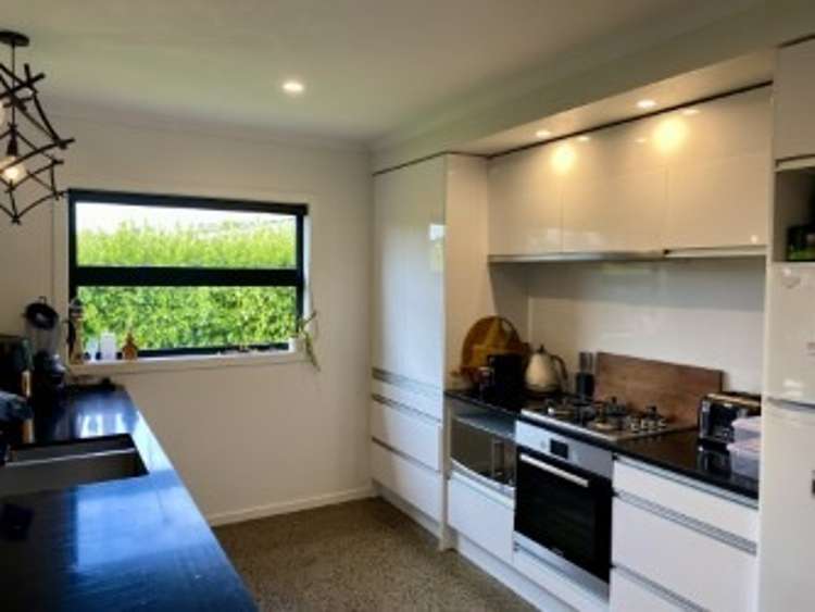 65 Featherstone Drive 2743_5