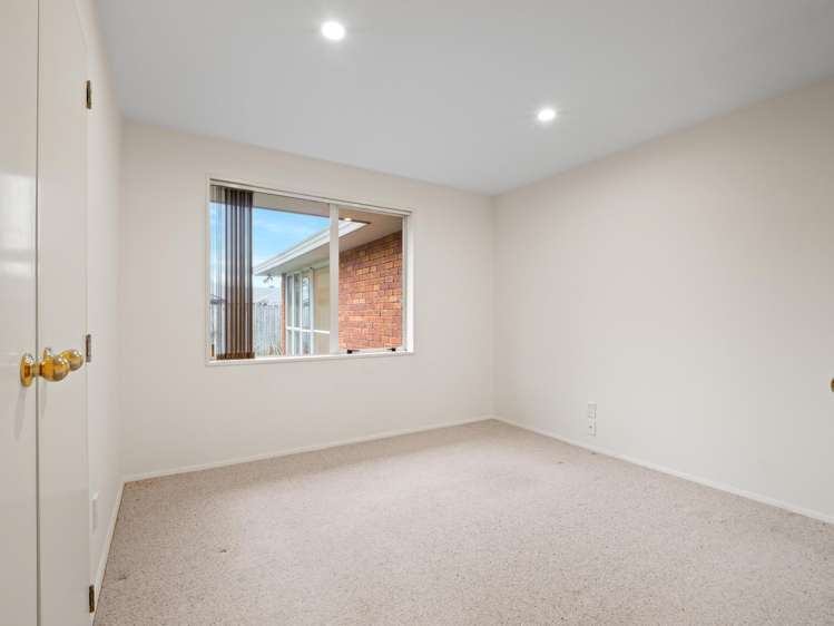 4 Netherby Lane Shirley_15