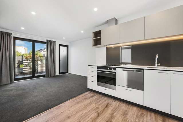 1/50 Antigua Street Addington_2