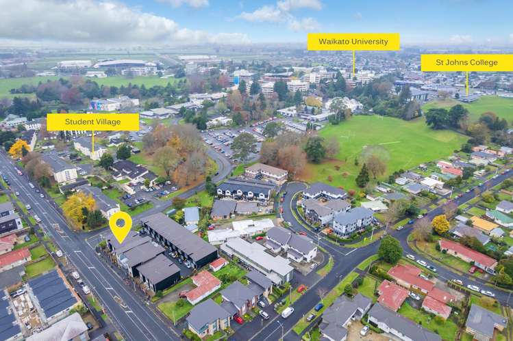 8/100 Knighton Road Hillcrest_1