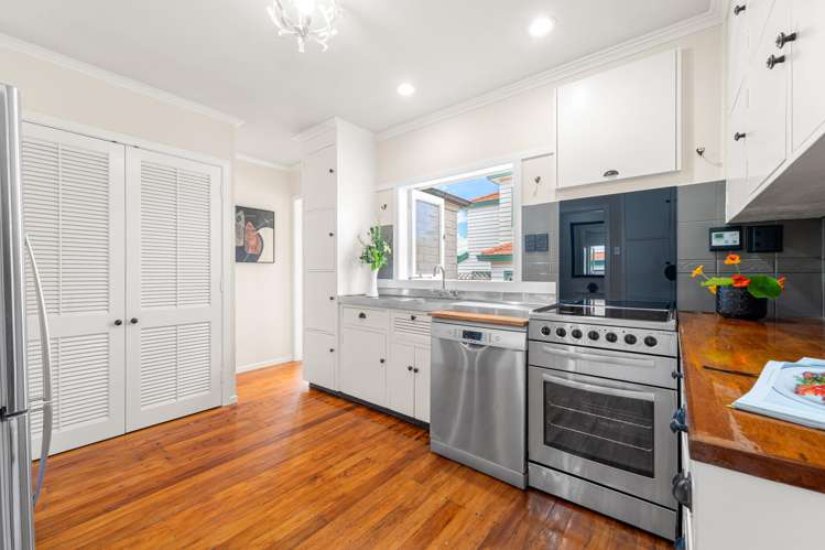 33 Old Lake Road Narrow Neck_7