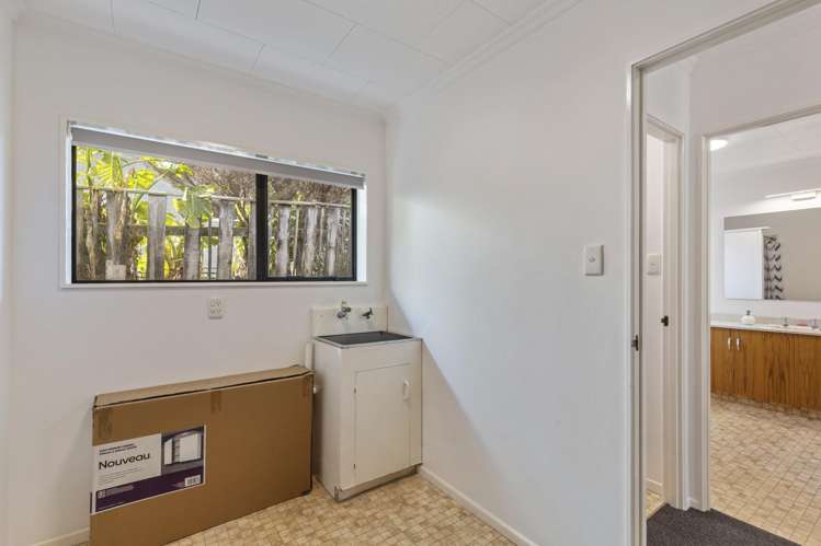 2 Squire Place Blagdon_14