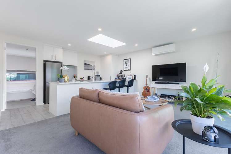 6/2 Matatua Road Raumati Beach_6