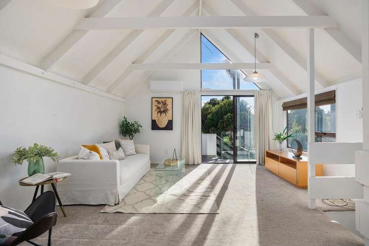 4/8 Springleigh  Avenue_5