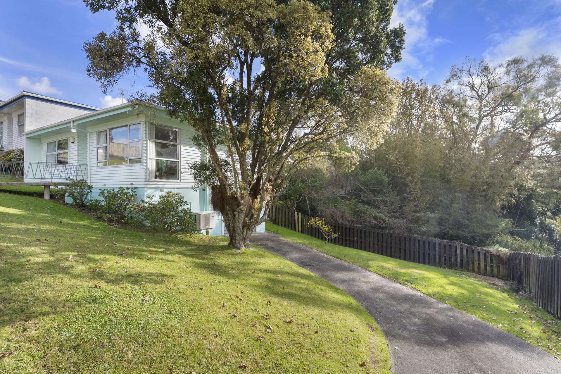 39C Kaipatiki Road (also known as 39C Emirau Place) Glenfield_0