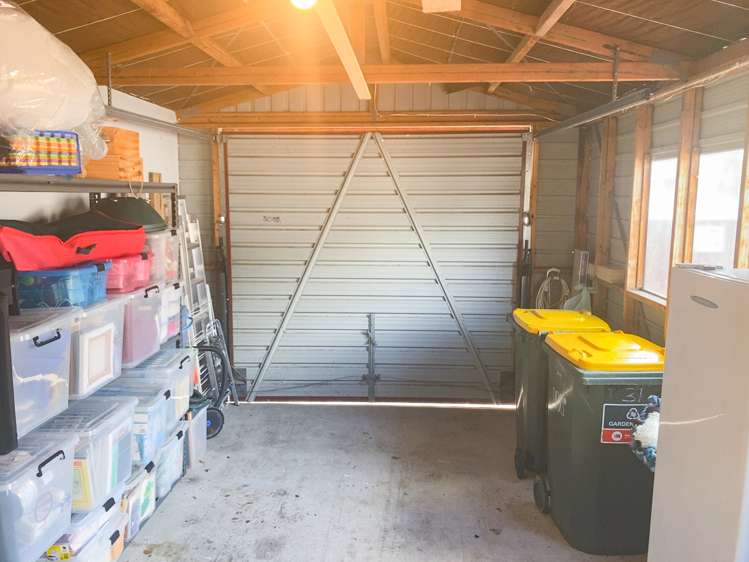 31 Meadowvale Rise Titirangi_12