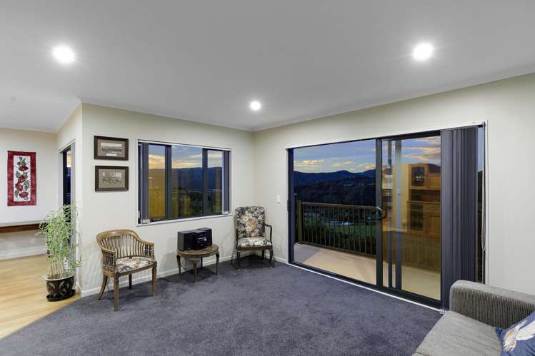 71 Mt Marua Way Mount Marua_8