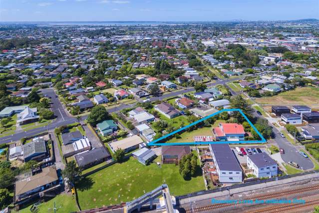 4 Brandon Road Glen Eden_1