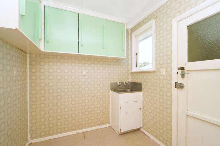 3 Greer Crescent Tawa_17