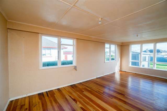 6 Mcguire Street Hawera_1