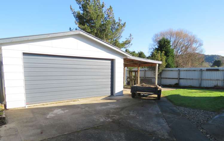 3 Conlon Street Reefton_23