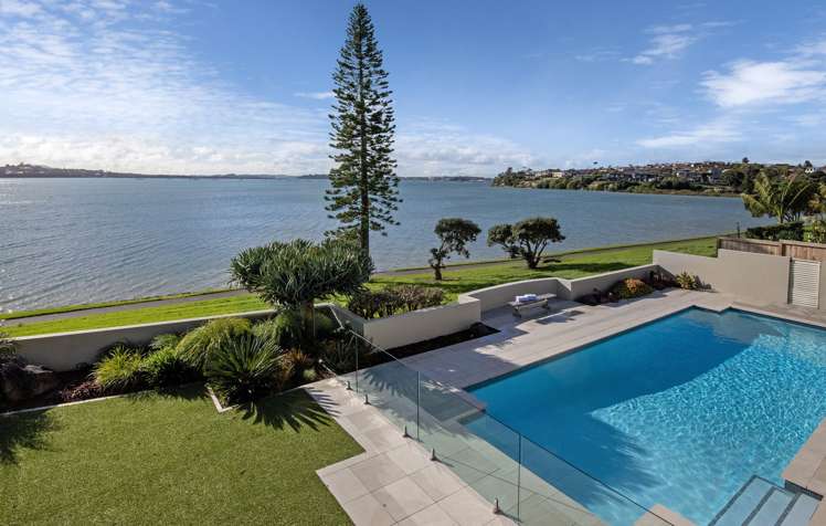 70 Bramley Drive Farm Cove_18