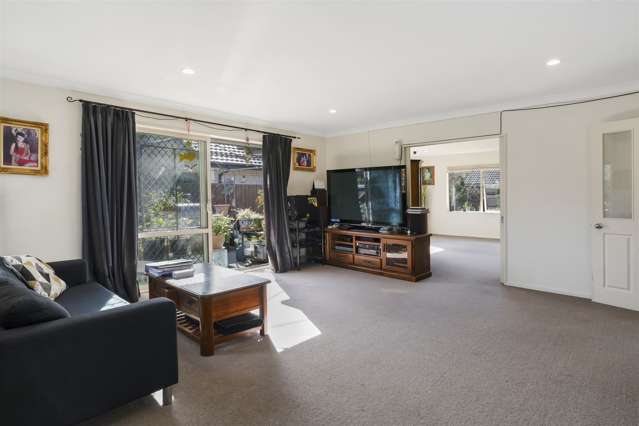 8 Orewa Close Parklands_3