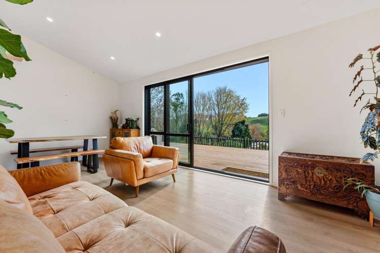 2 Craig Road Pollok_9