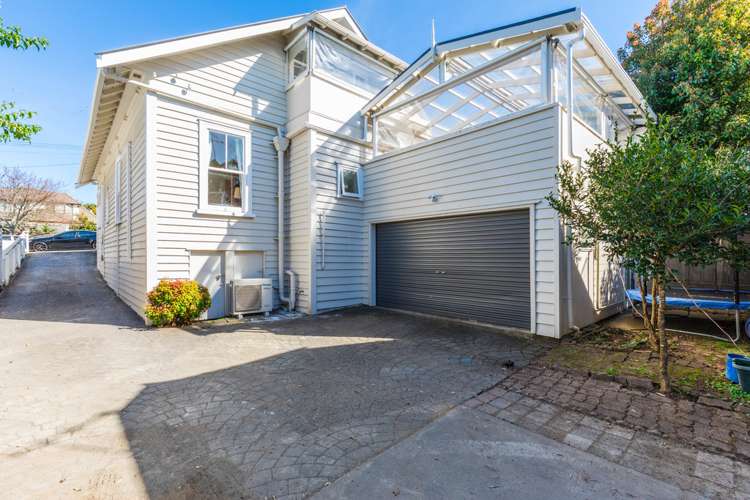 19 Seccombes Road Epsom_16