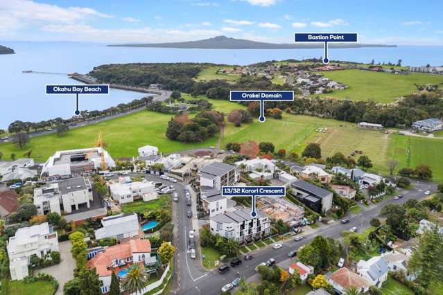 Solid + Location - Entry to Orakei