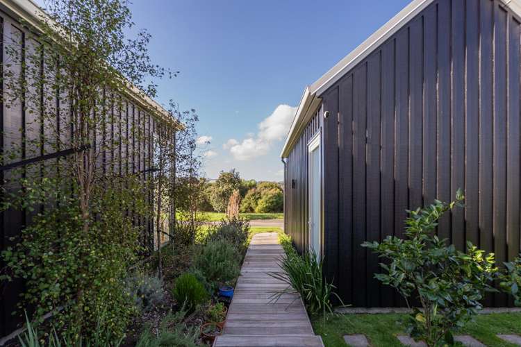 5 Liberty Place Cooks Beach_23