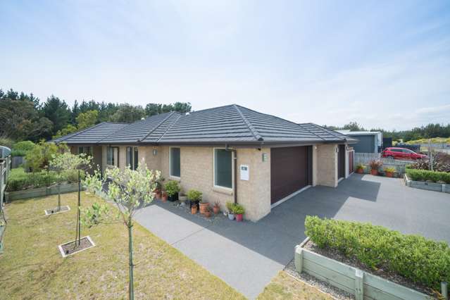 24 Sandown Avenue Himatangi Beach_1