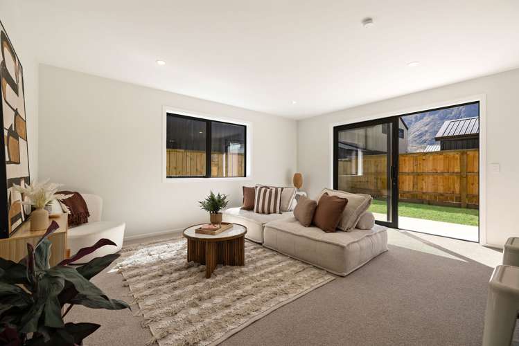 117-135 Howden Drive, Hanley's Farm Jacks Point_11