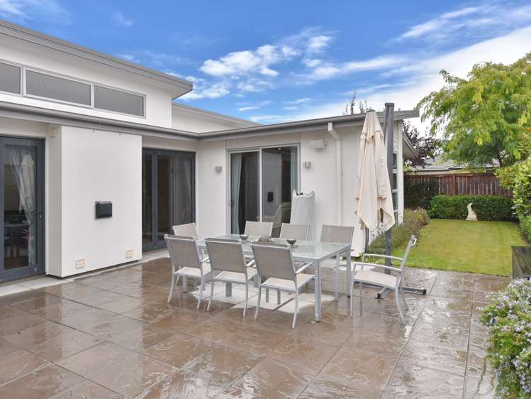 19 Springbrook Lane Northwood_23