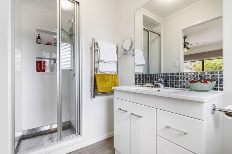 24 Adam Sunde Place Glen Eden_15