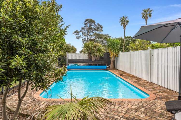 4 Tenterden Ave 1728_20